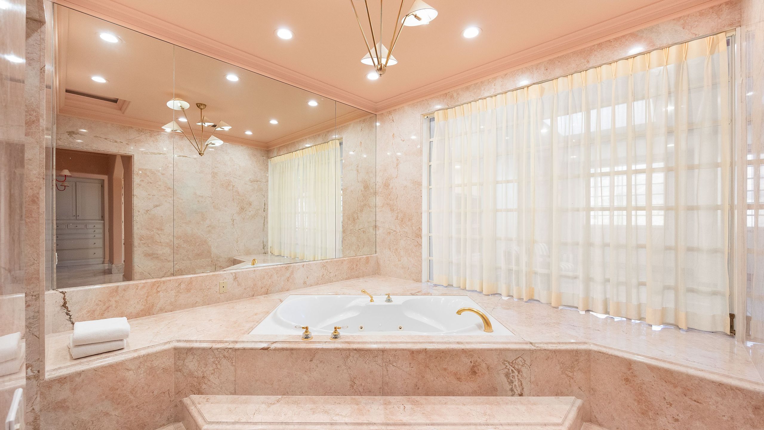 The Pond Estate | Maximalist Designer Compound w/ 2 Casitas, Indoor + Outdoor Pools, Tennis Court, & Gorgeous Mountain Views | 12k sqft | Photo 36