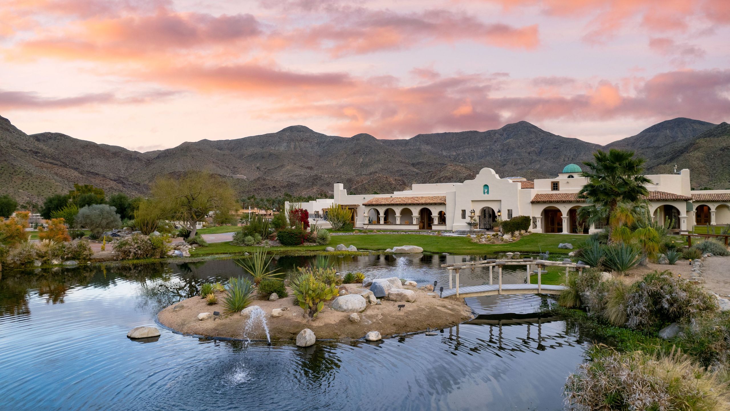 The Pond Estate | Maximalist Designer Compound w/ 2 Casitas, Indoor + Outdoor Pools, Tennis Court, & Gorgeous Mountain Views | 12k sqft | Photo 11