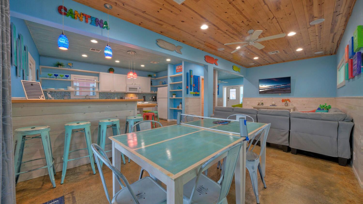 Charming Beach House With Community Pool - Delightful Coastal Retreat - Port Aransas, TX