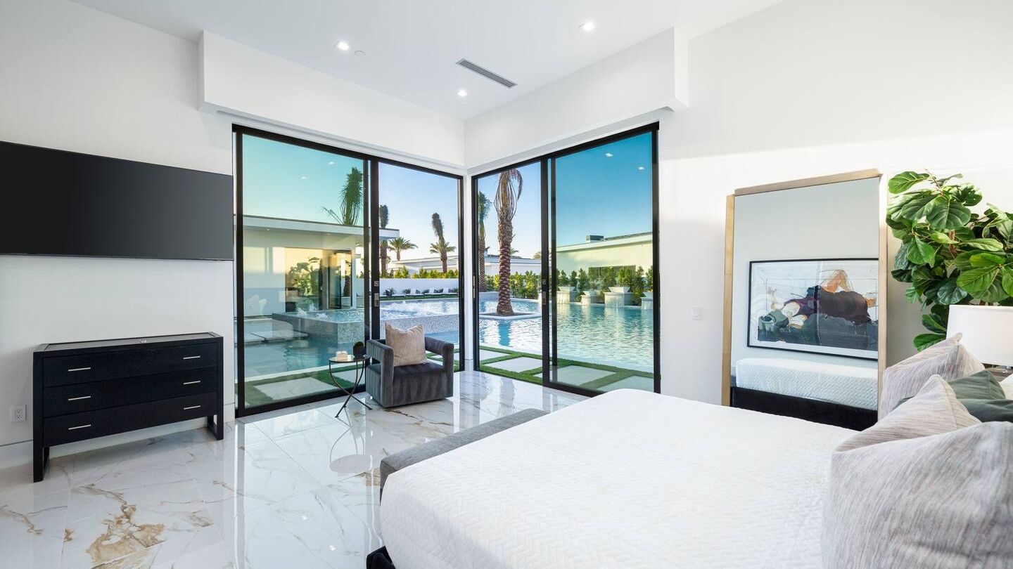 2 Luxury Villas • Pickleball Court, Pool, Putting Green | Bravo | Photo 19