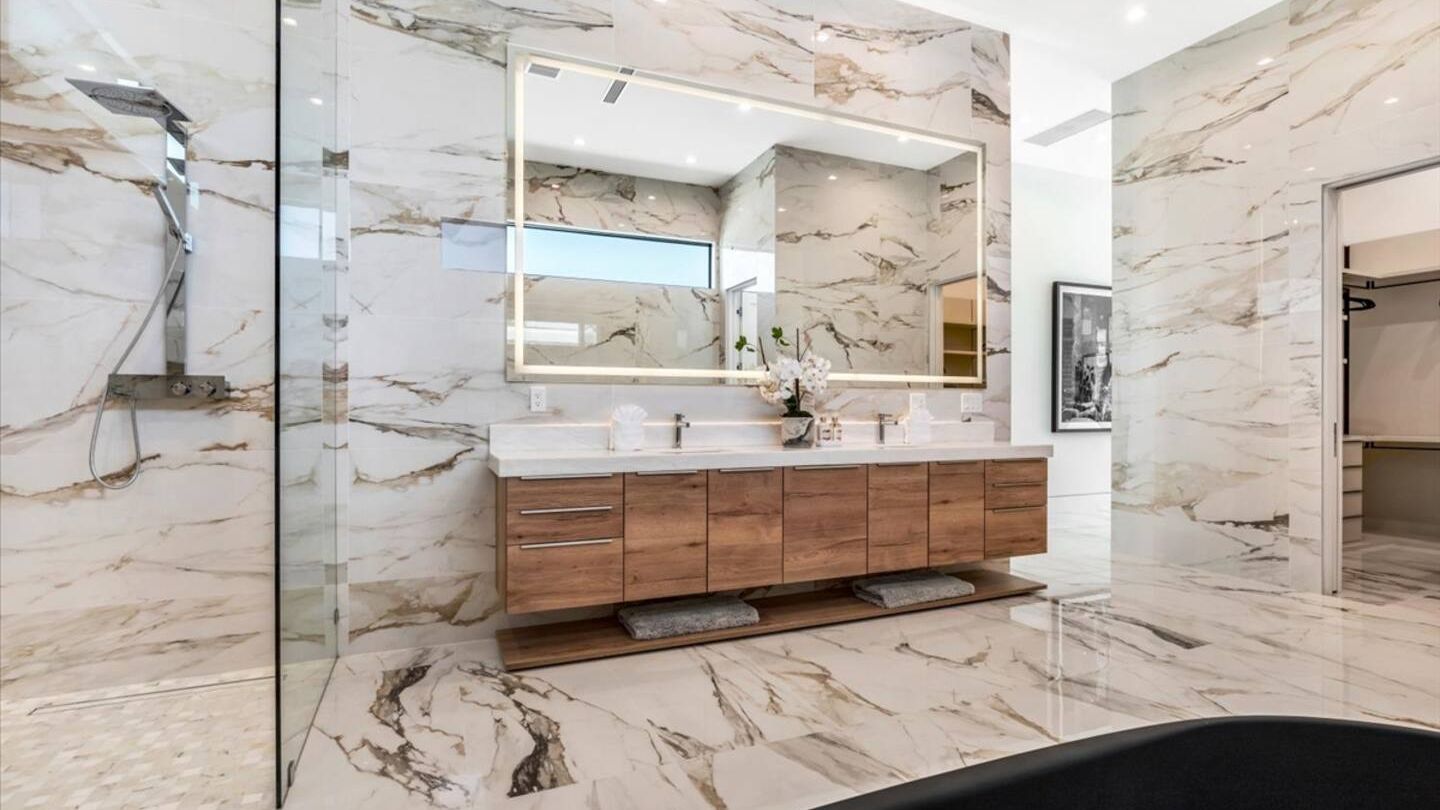 2 Luxury Villas • Pickleball Court, Pool, Putting Green | Bravo | Photo 22