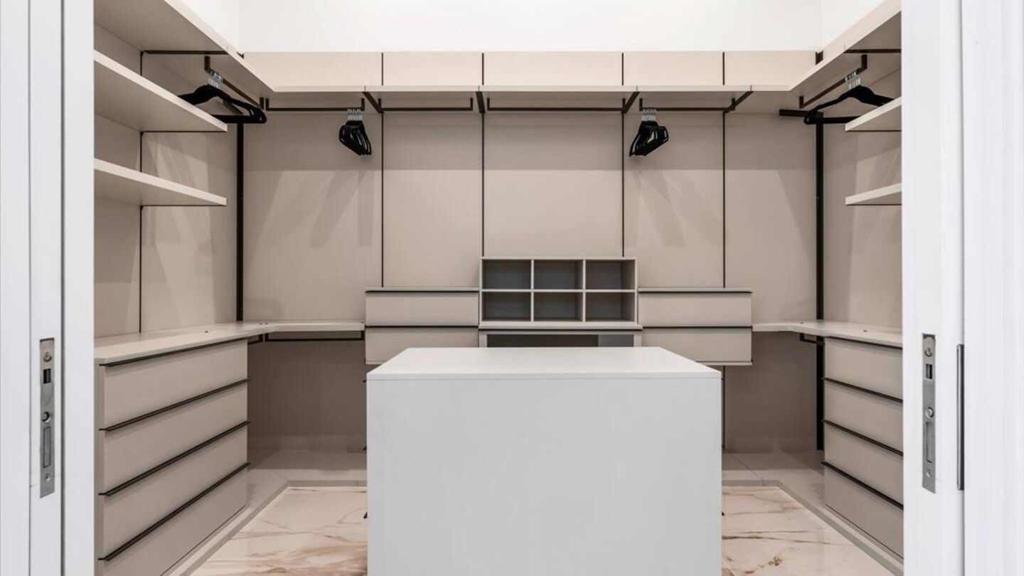 2 Luxury Villas • Pickleball Court, Pool, Putting Green | Bravo | Photo 24