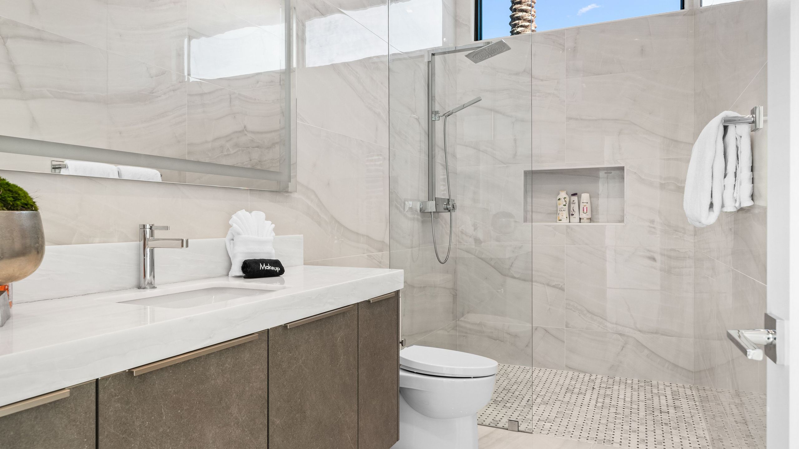 2 Luxury Villas • Pickleball Court, Pool, Putting Green | Bravo | Photo 73