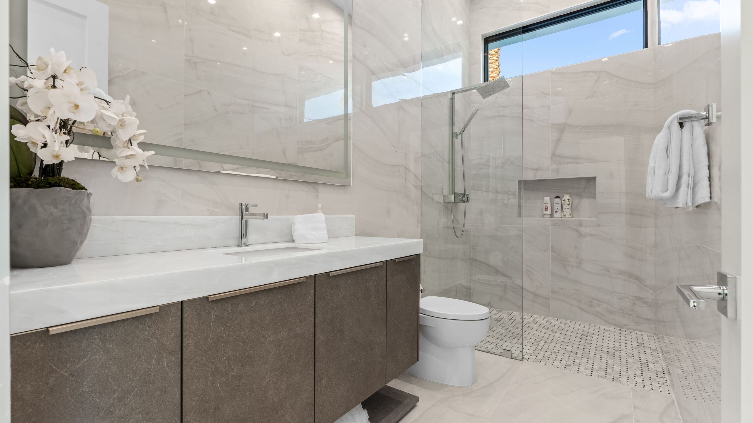 2 Luxury Villas • Pickleball Court, Pool, Putting Green | Bravo | Photo 69