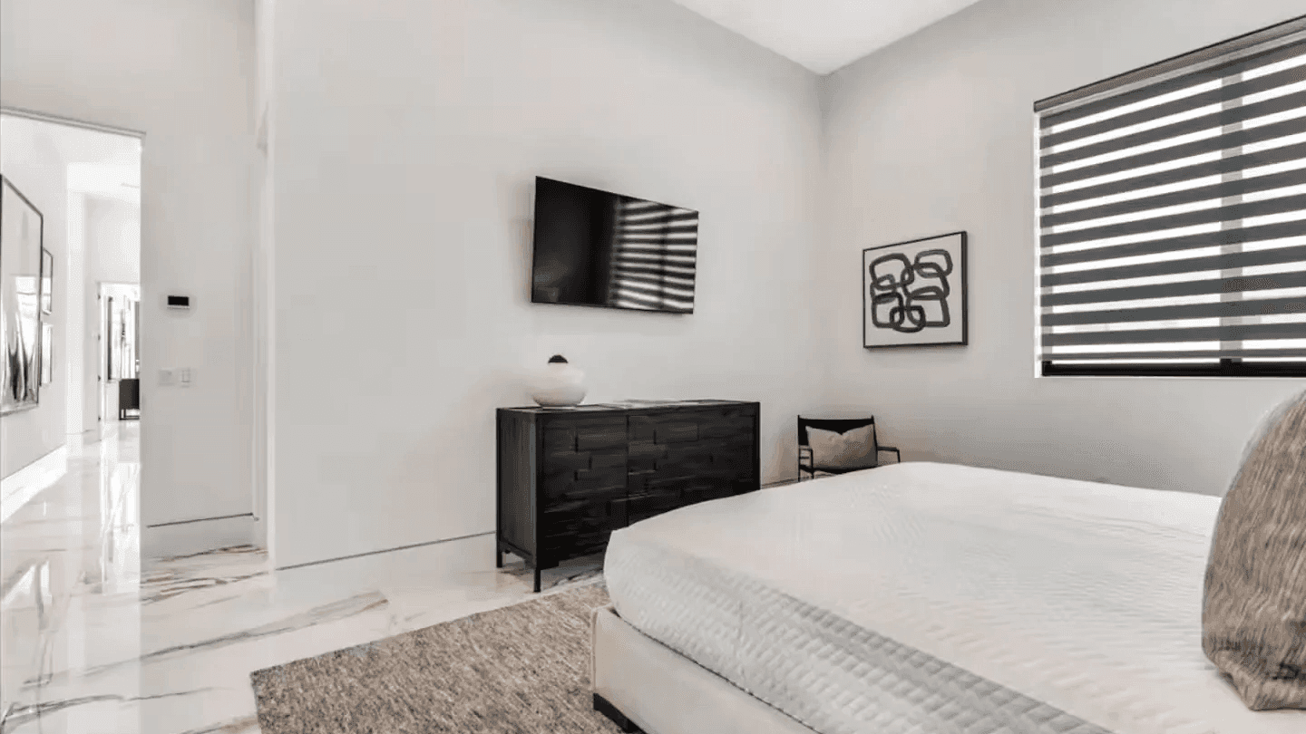 2 Luxury Villas • Pickleball Court, Pool, Putting Green | Bravo | Photo 30