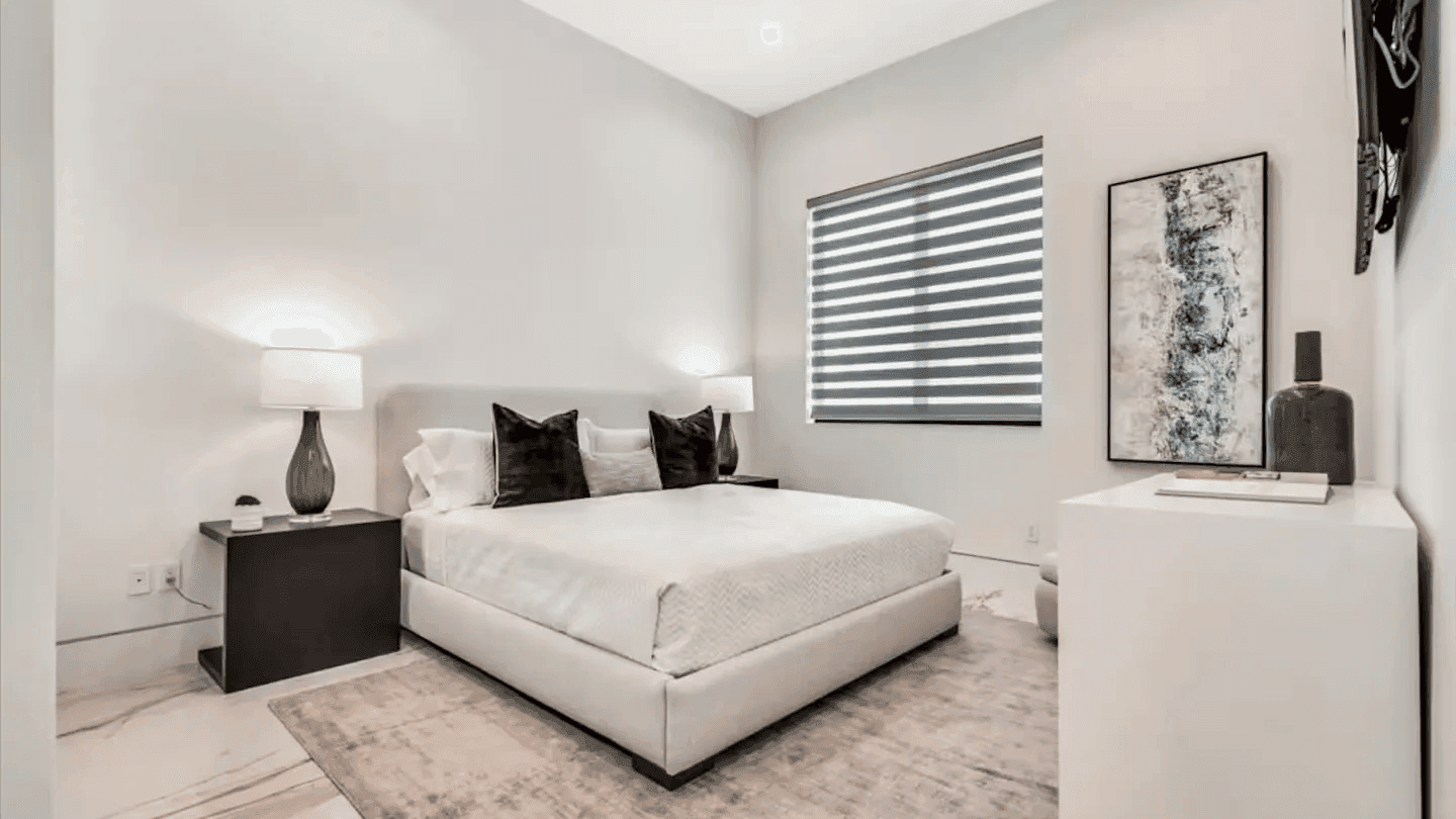 2 Luxury Villas • Pickleball Court, Pool, Putting Green | Bravo | Photo 31