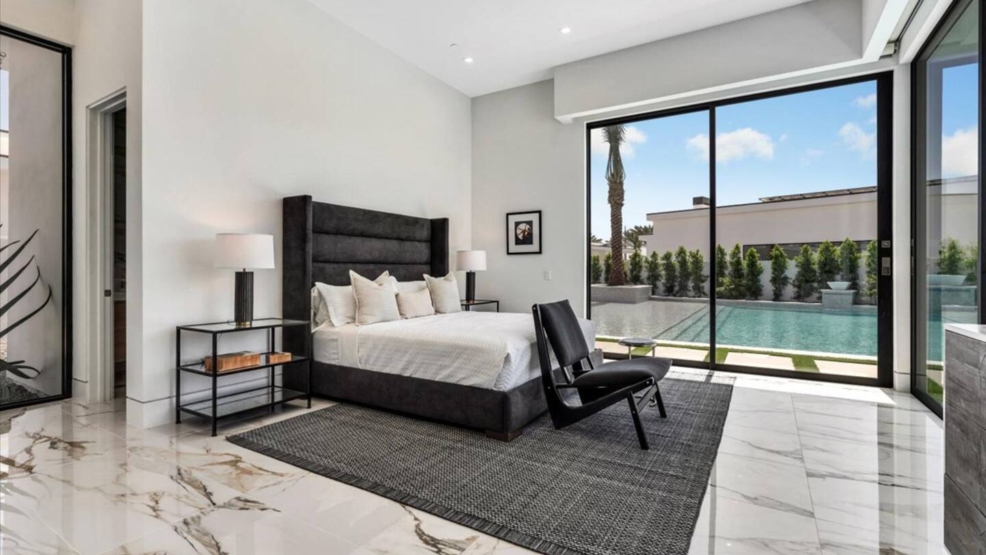 2 Luxury Villas • Pickleball Court, Pool, Putting Green | Bravo | Photo 25