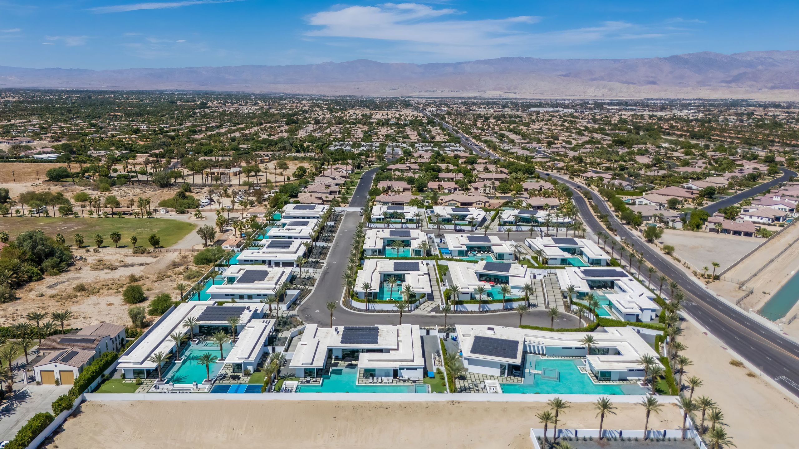 2 Luxury Villas • Pickleball Court, Pool, Putting Green | Bravo | Photo 97