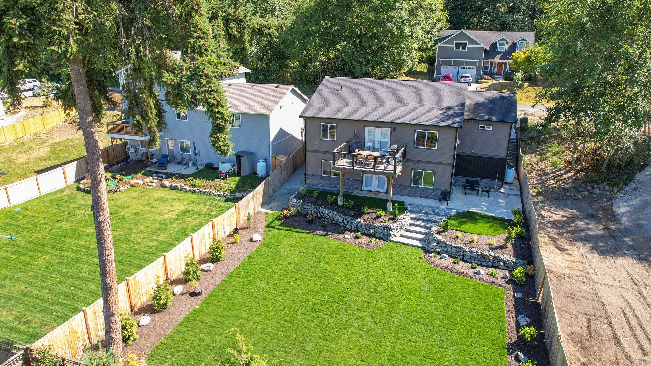 Charming Family Haven With Spacious Lawn And Modern Kitchen - Delightful Retreat - Freeland, WA