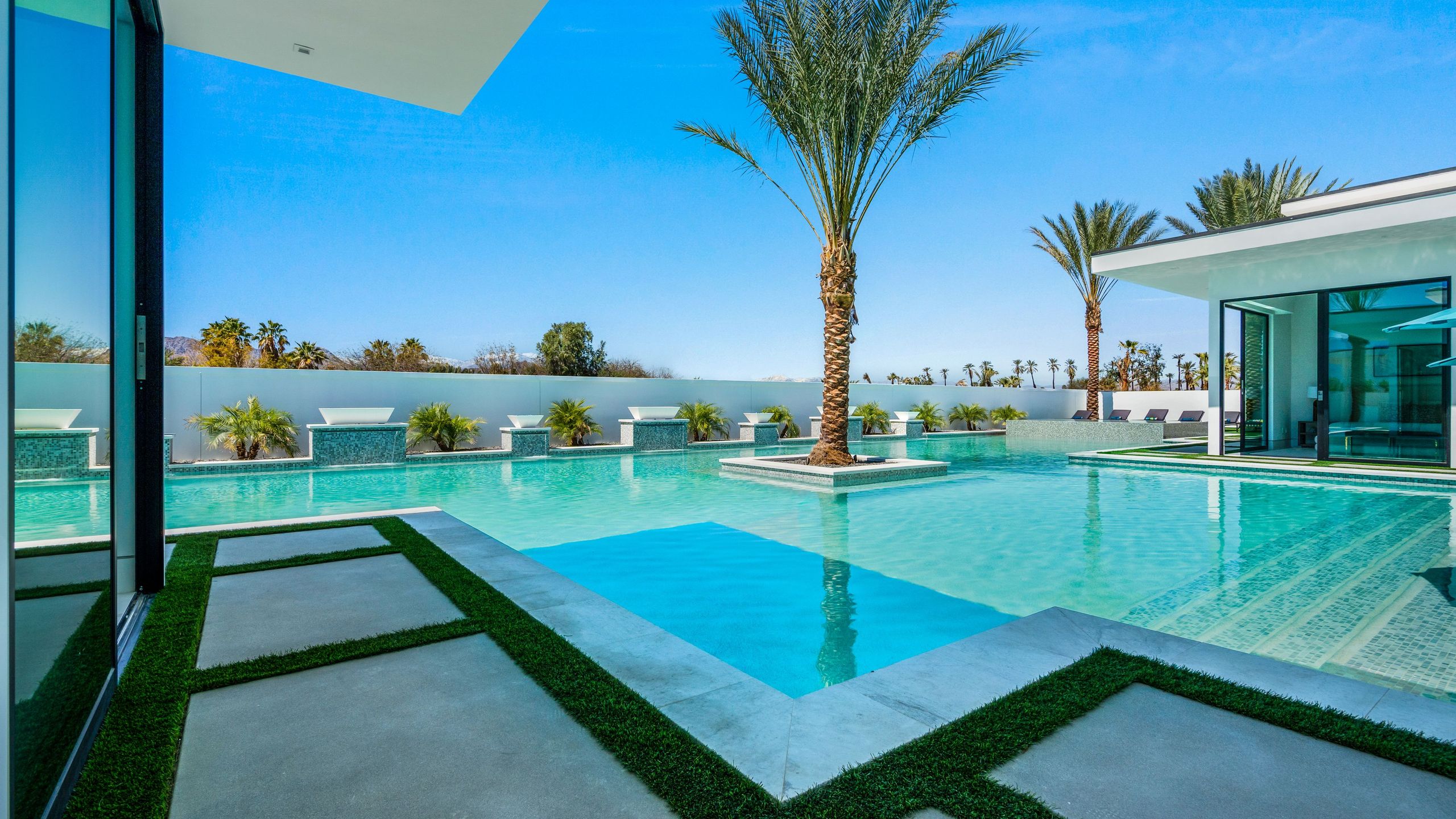 Pool, Hot Tub & Putting Green | Minutes from Dining & Golf | Bravo Villa #13 | Photo 54