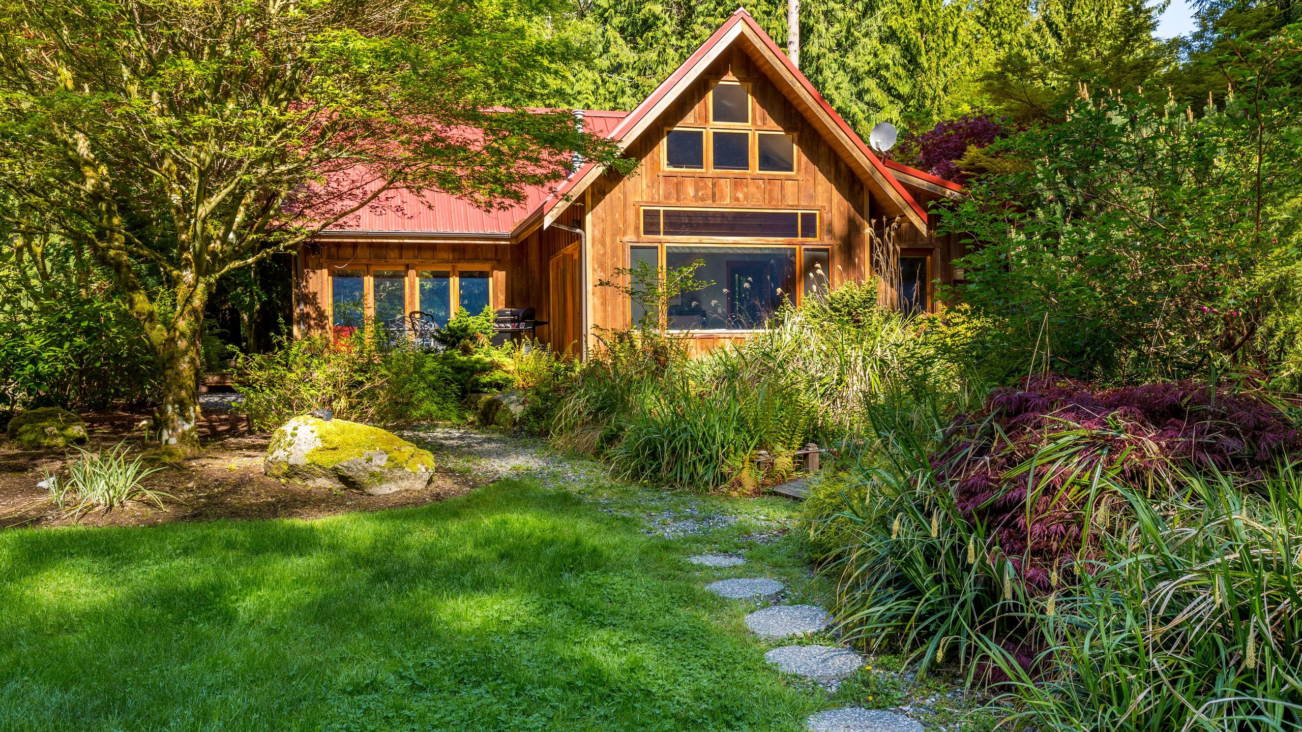 Rhythm Waters By Avantstay | Garden Paradise, Pond - Washington