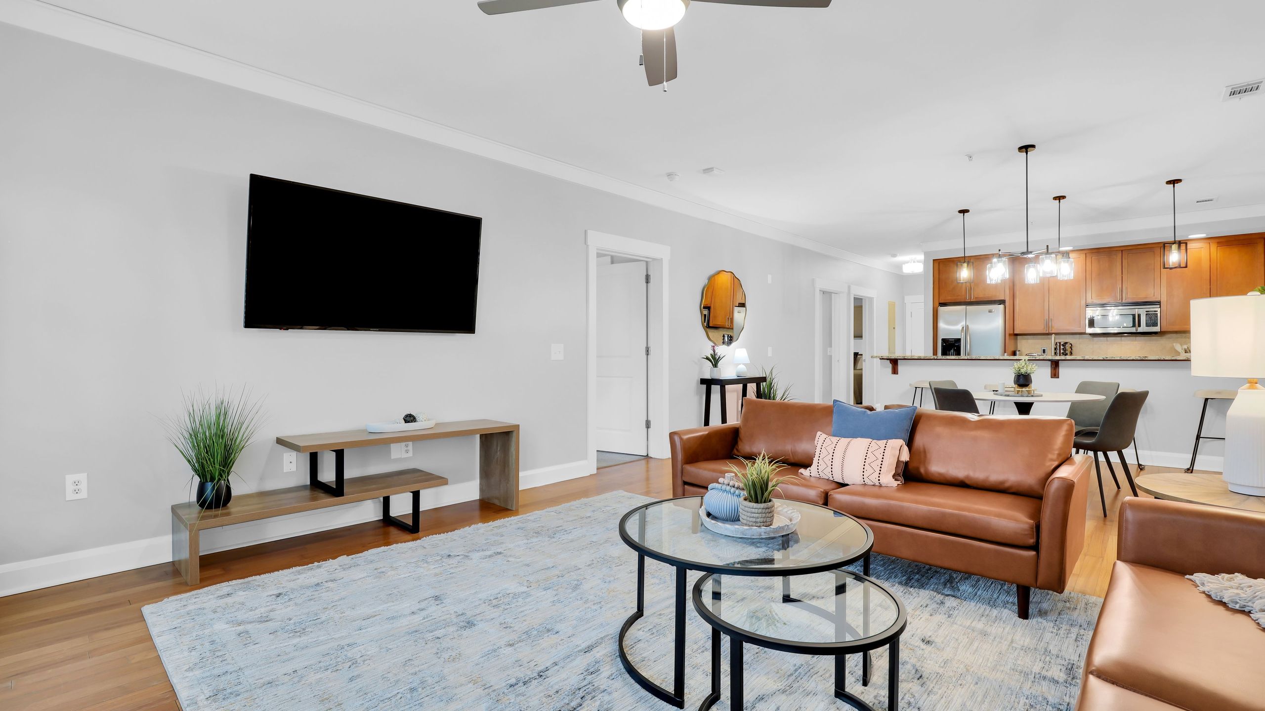 The Juliette By Avantstay | Historic District Retreat • Walk To Forsyth Park + Dining - Savannah, GA