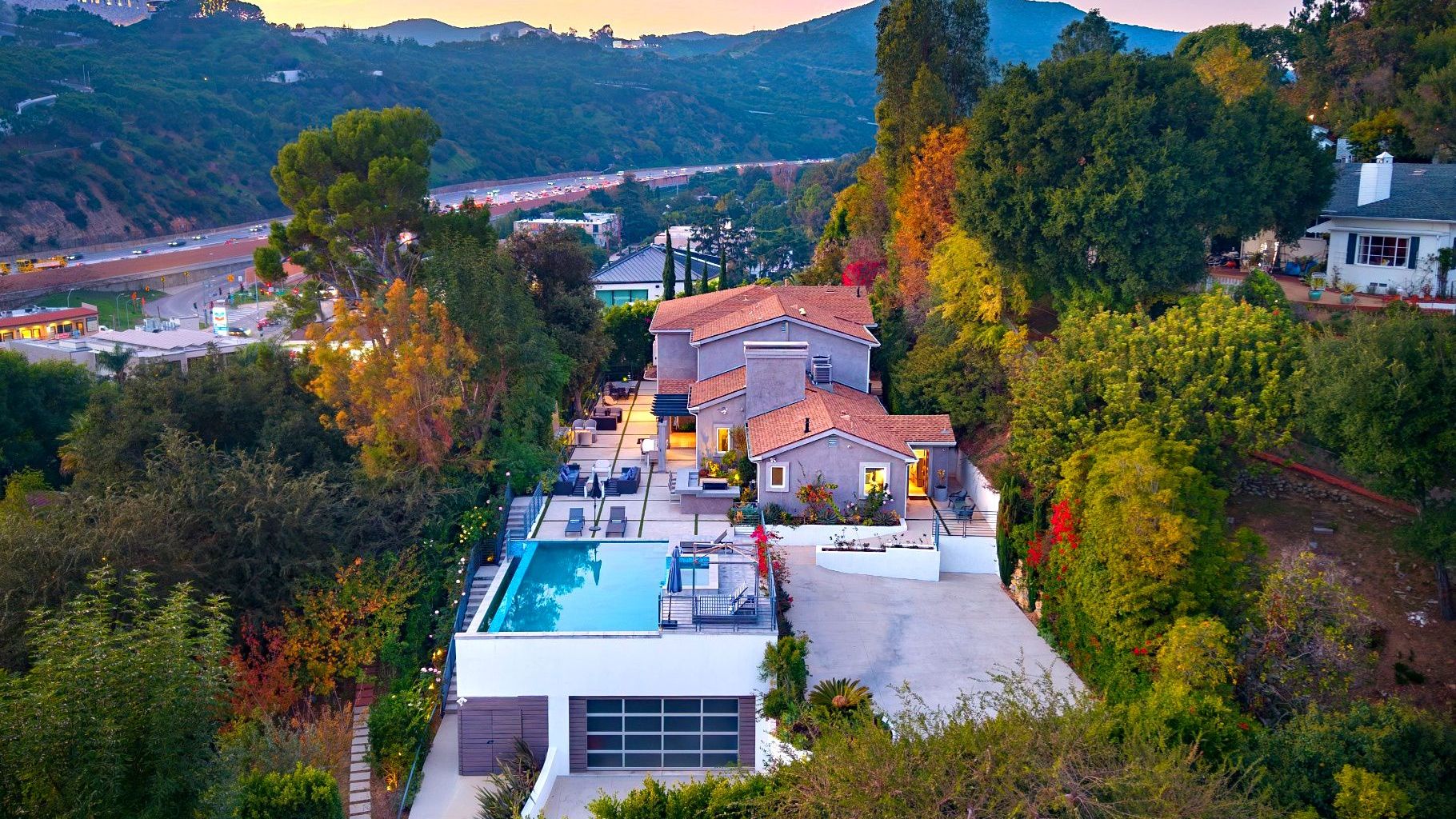 Casa Bellagio By Avantstay | La Hillside Retreat • Private Pool + Views + Outdoor Lounging - Los Angeles, CA