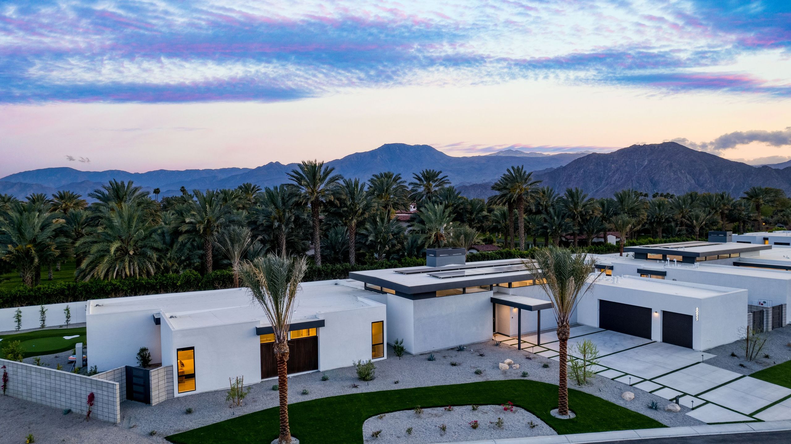 Polo Villa Aura | 2 Homes | Pickleball, Putting Green | Sleeps 32