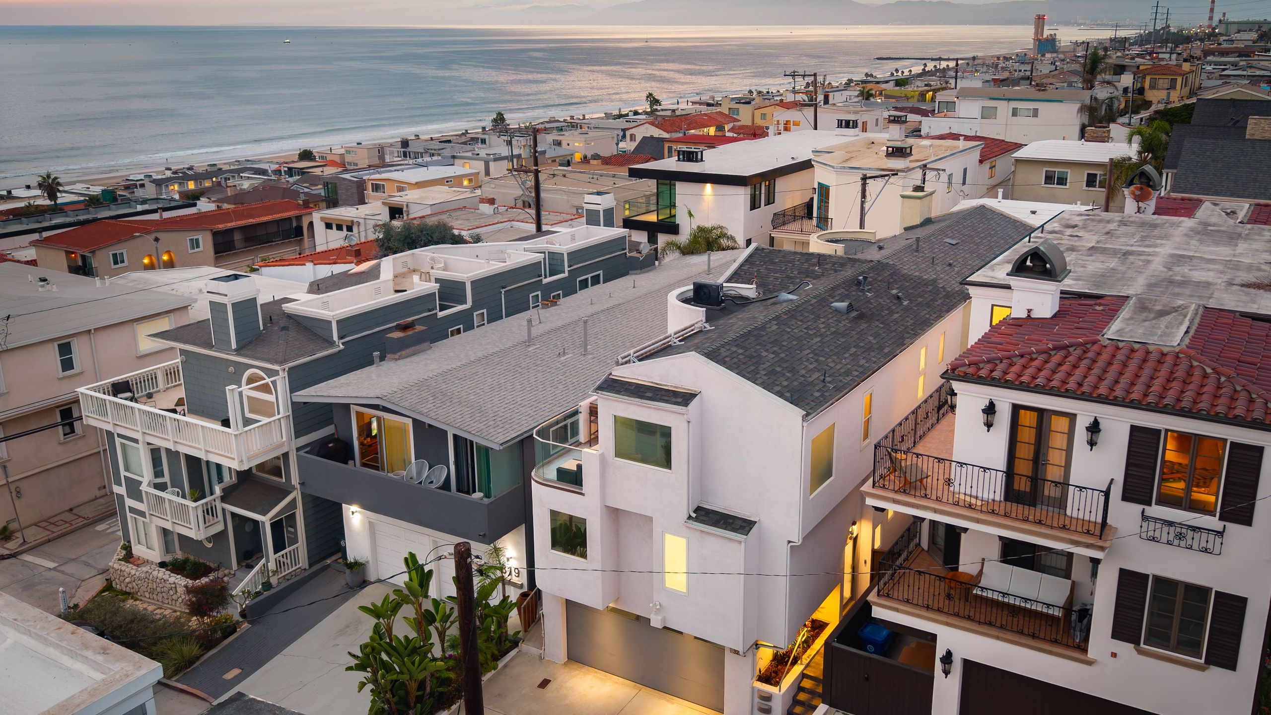 Ocean Views And Home Gym - Stunning Manhattan Beach Retreat - Manhattan Beach, CA