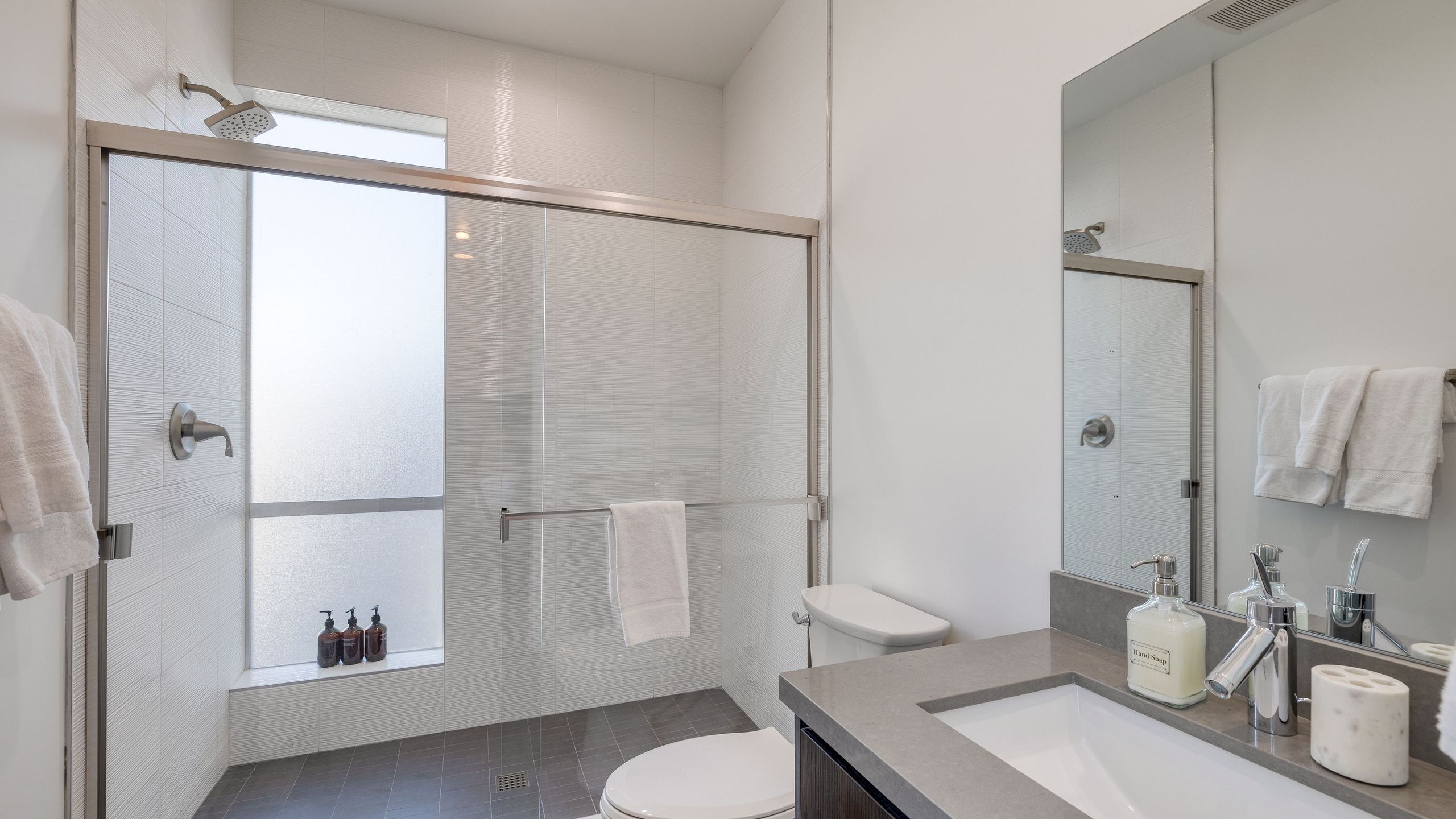 Polo Villa Halo | Pickleball, Putting Green | Sleeps 28 | Photo 20