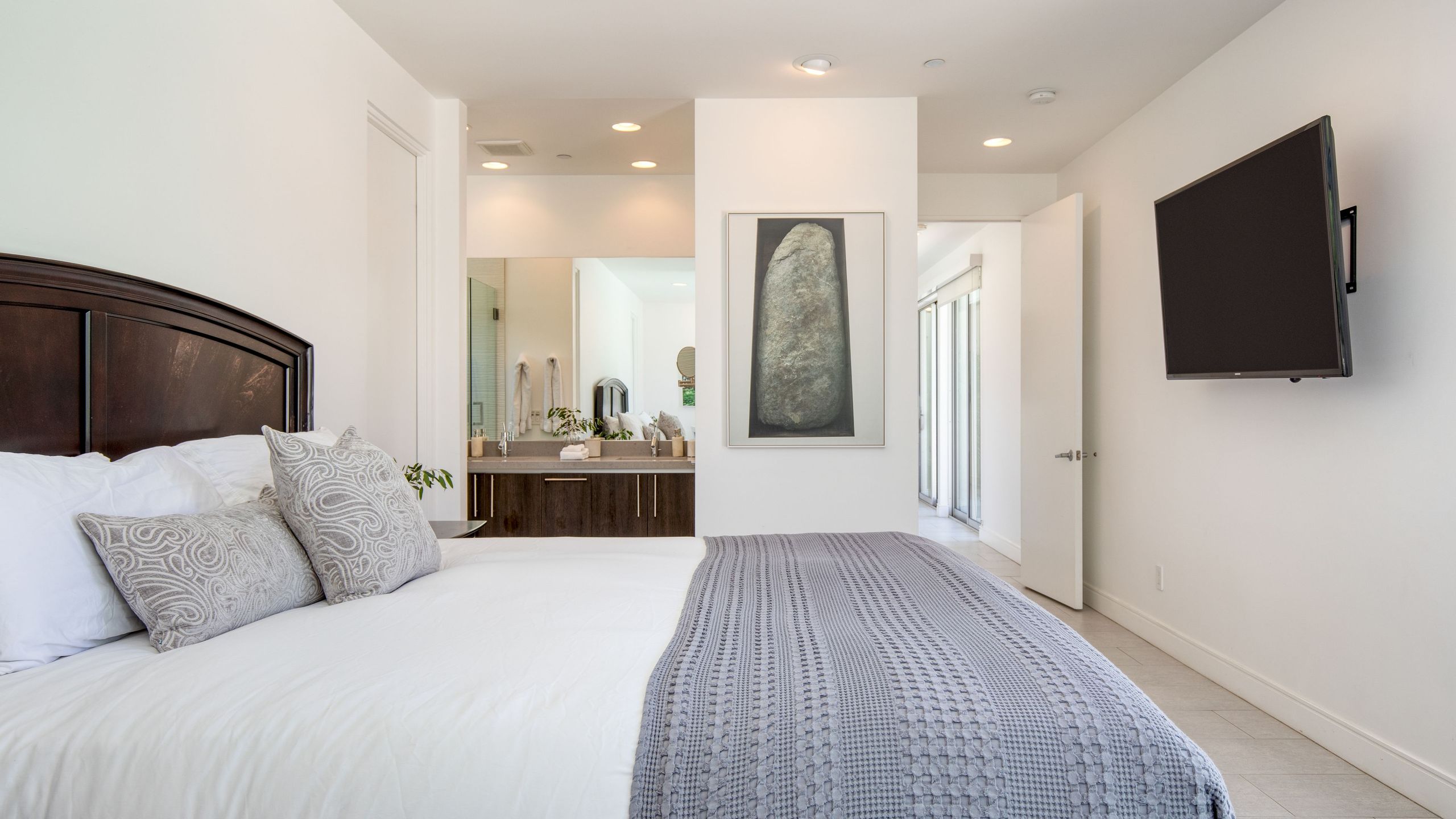 Polo Villa Halo | Pickleball, Putting Green | Sleeps 28 | Photo 17