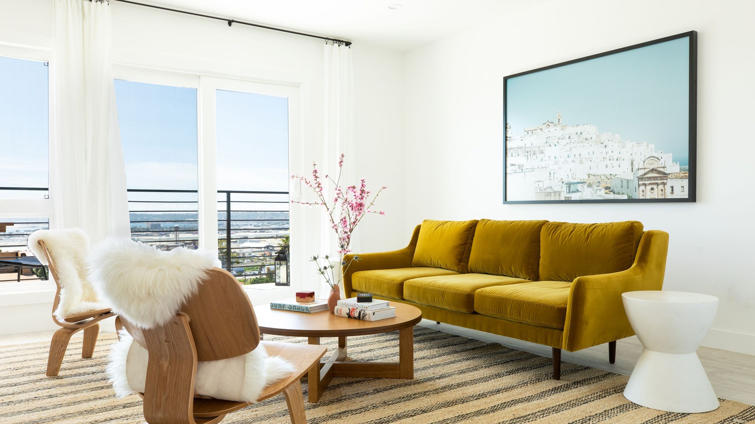 Avalon I By Avantstay | Contemporary San Diego Condo W/ Large Balcony - San Diego, CA