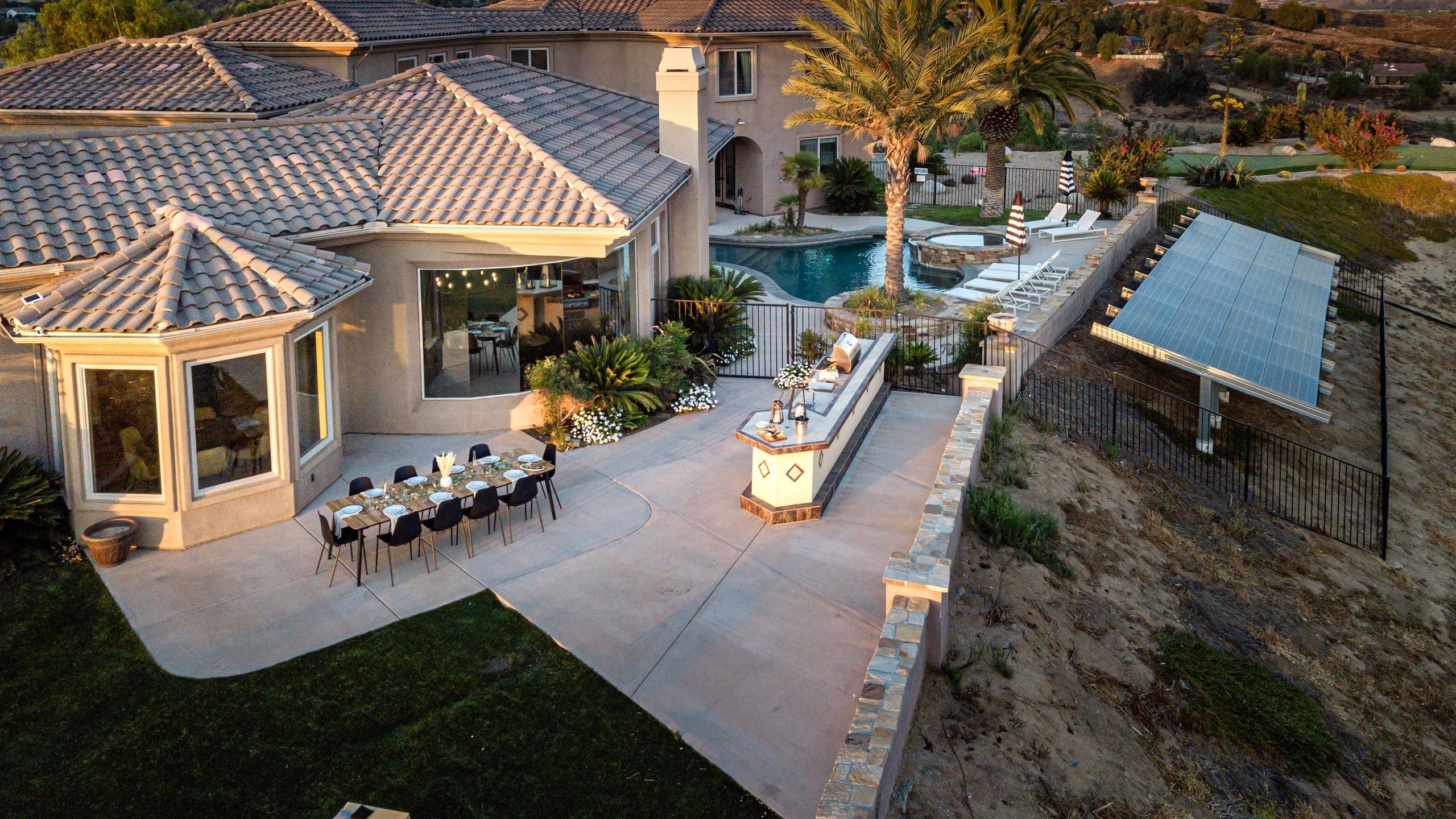 Spectacular Estate With Pool And Hot Tub - Exquisite Wine Country Retreat - Temecula, CA