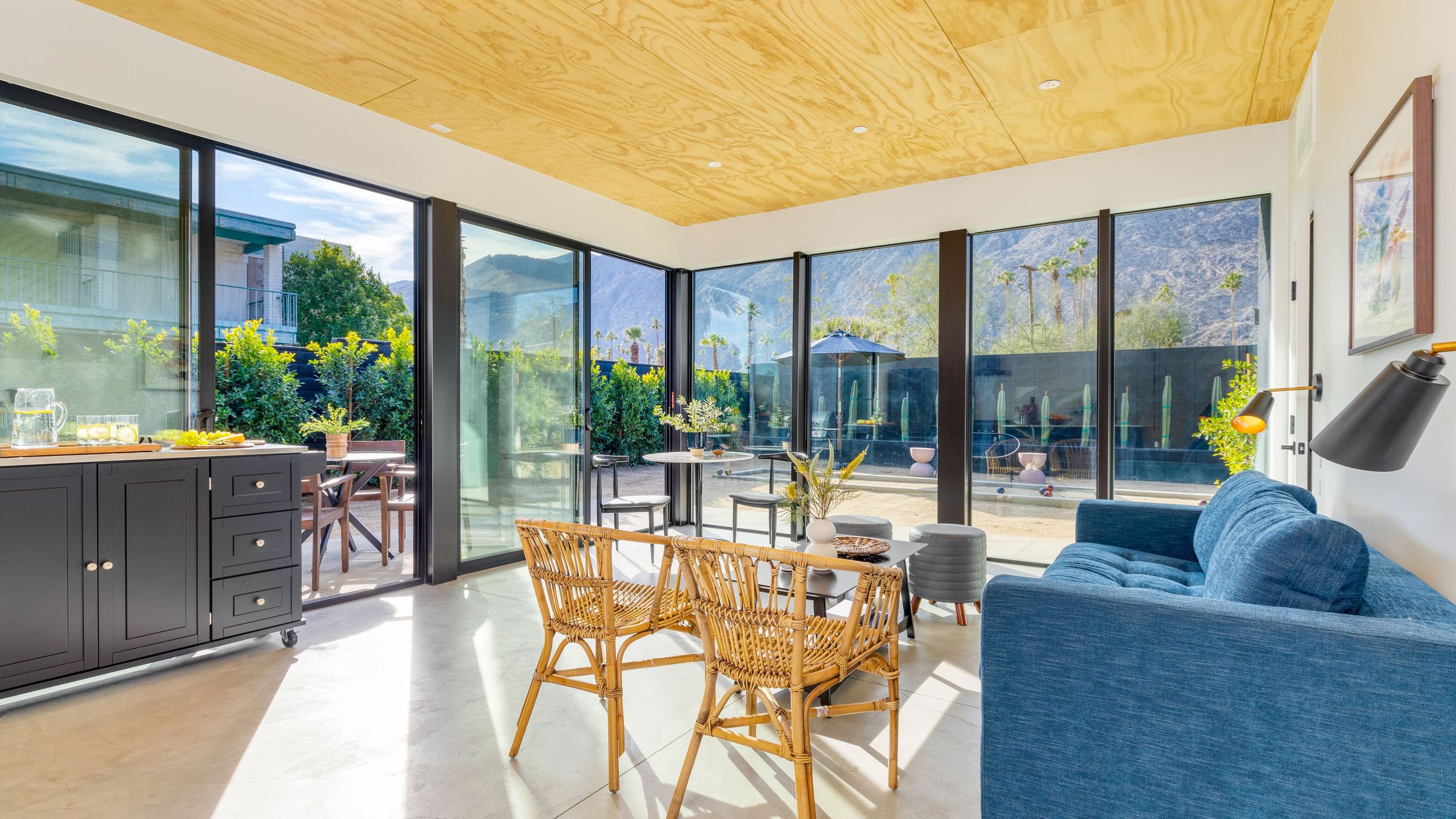 Stunning Outdoor Entertainment And Modern Amenities - Chic Bungalow Retreat - Palm Springs, CA