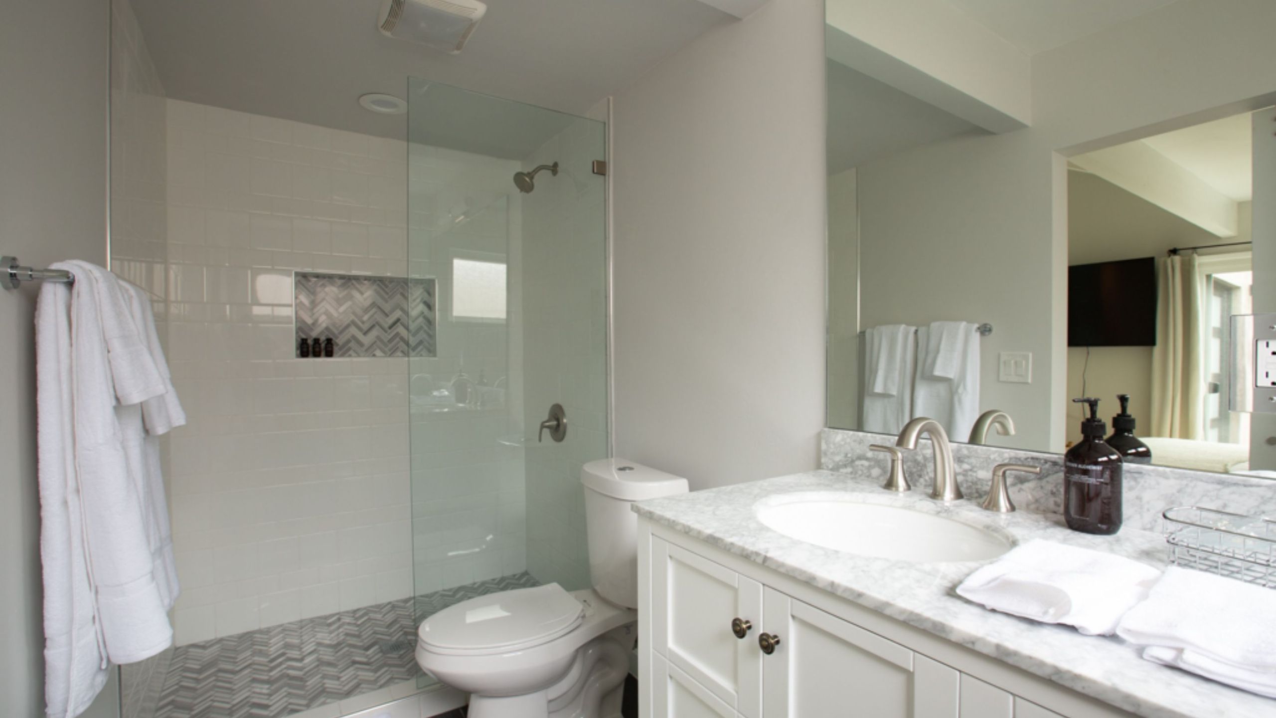 3 Blocks to Beach, Private Pool, Rooftop Patio | Hamilton I & II | Photo 14