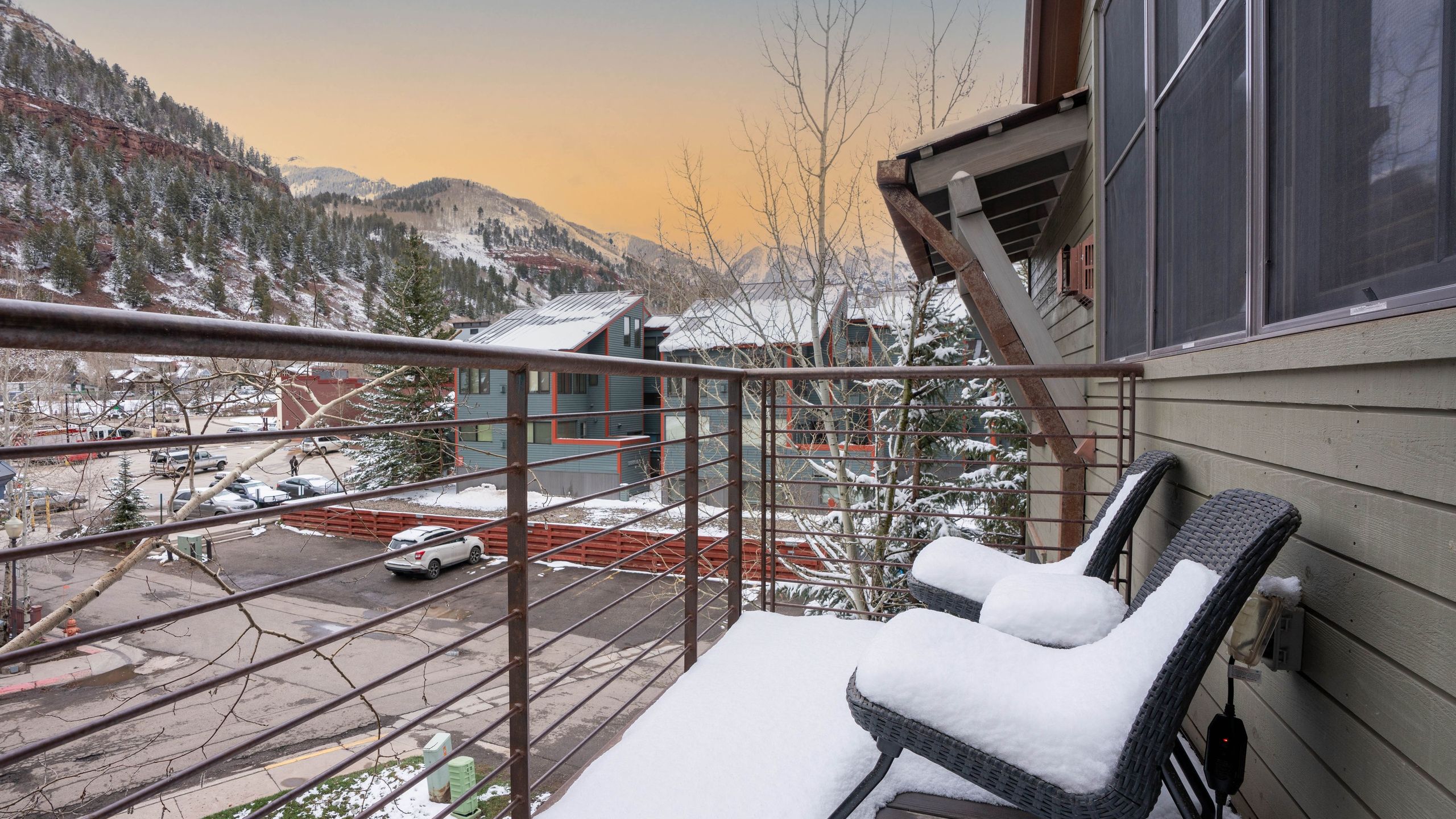 Charming Condo With Stunning Views - Cozy Ski Retreat - Telluride, CO