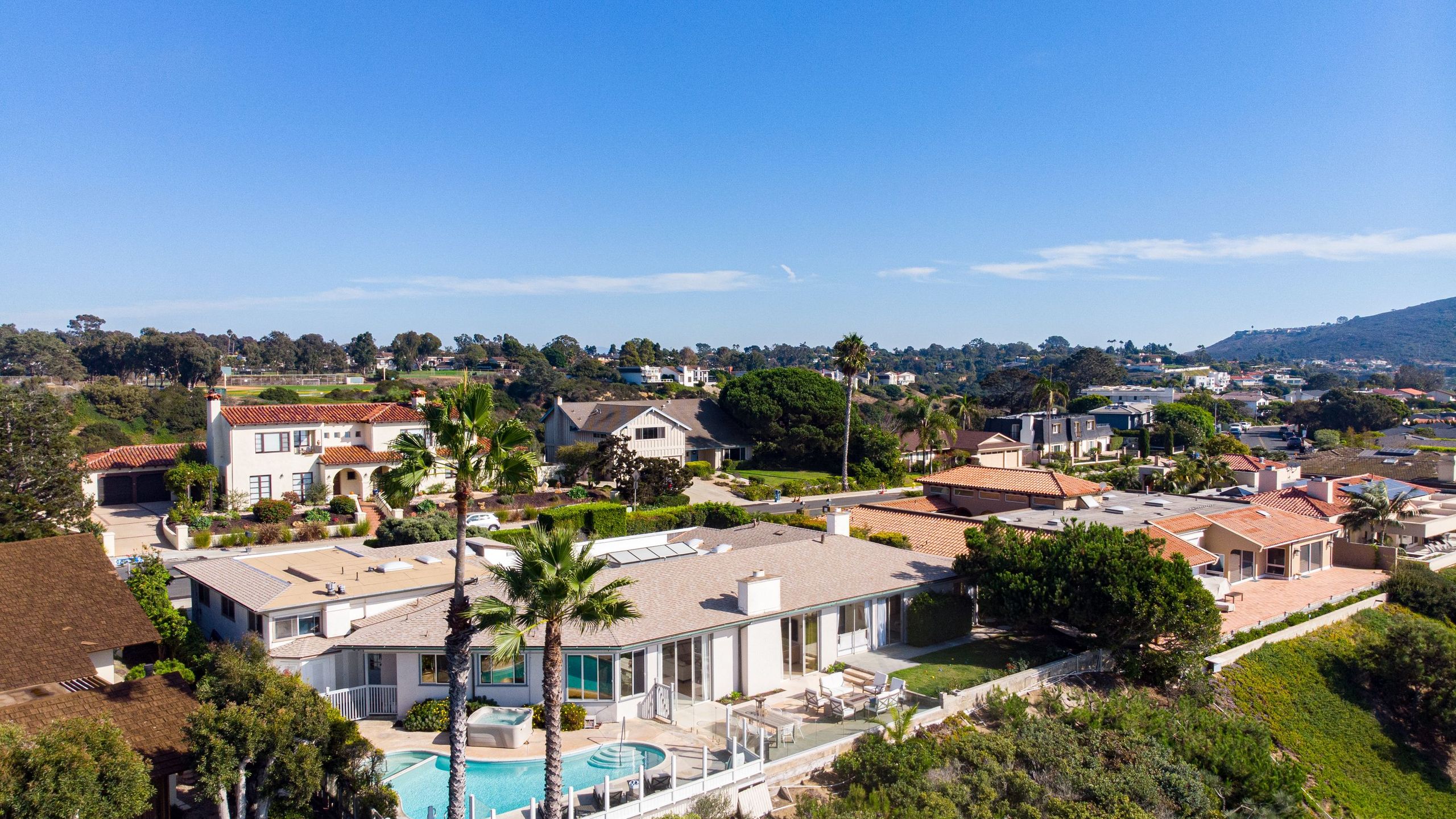Stunning Estate w/ Ocean View, Pool, Spa, Bocce • Sleeps 20 | Vista | Photo 7