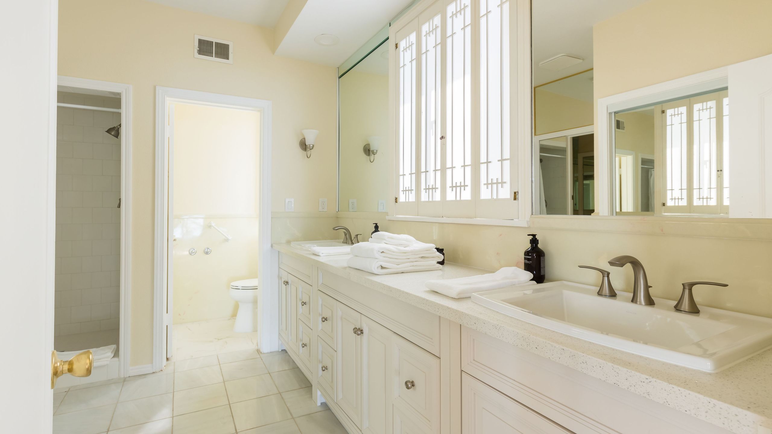 Stunning Estate w/ Ocean View, Pool, Spa, Bocce • Sleeps 20 | Vista | Photo 17