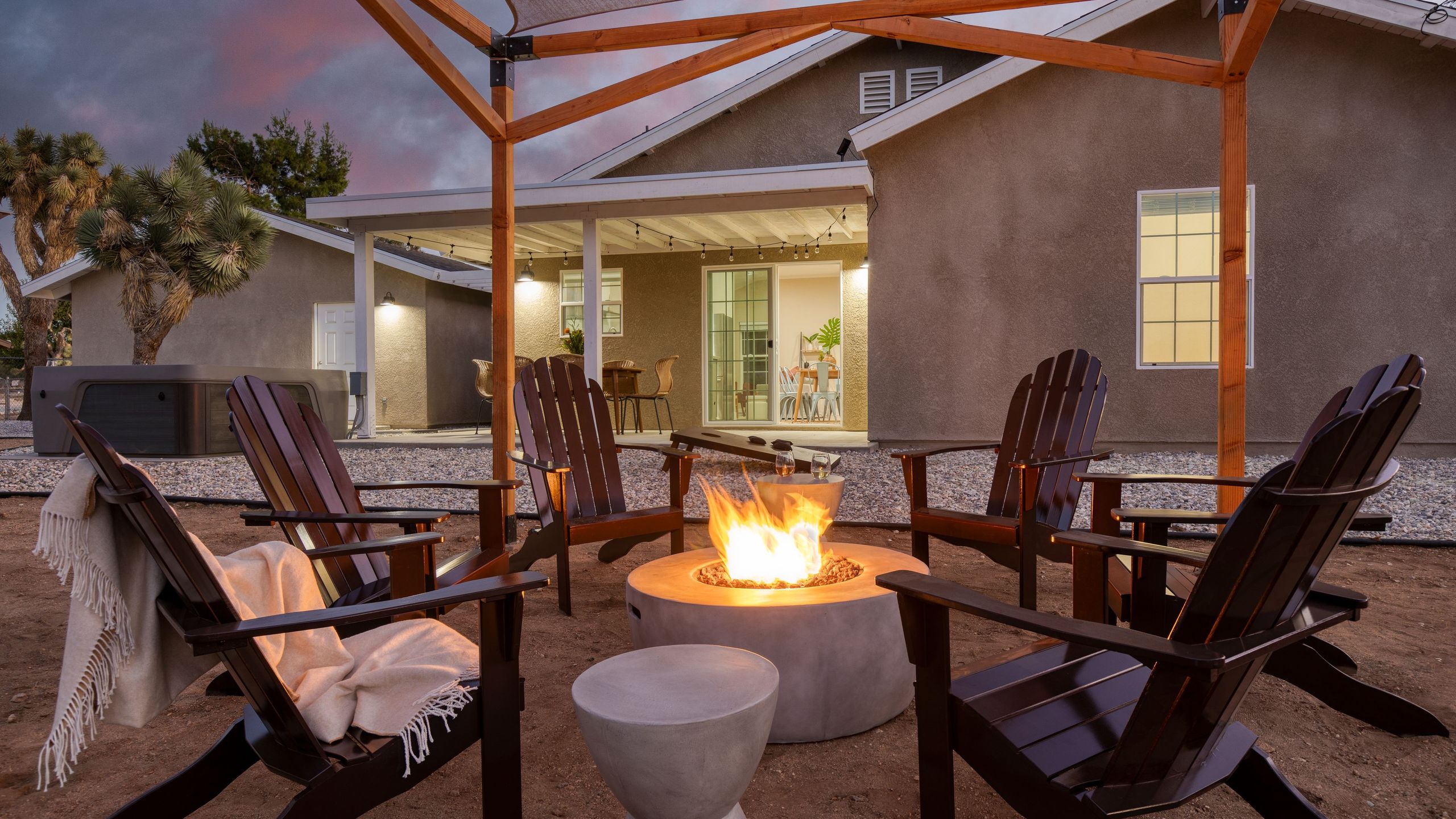 Stunning Hot Tub And Outdoor Fire Pit - Inviting Desert Haven - Yucca Valley, CA
